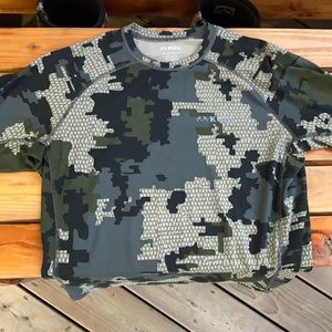 Men’s Large Kuiu Peloton 130